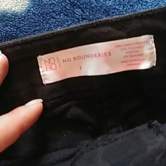 Black ripped shorts with belt - Picture 4 of 5